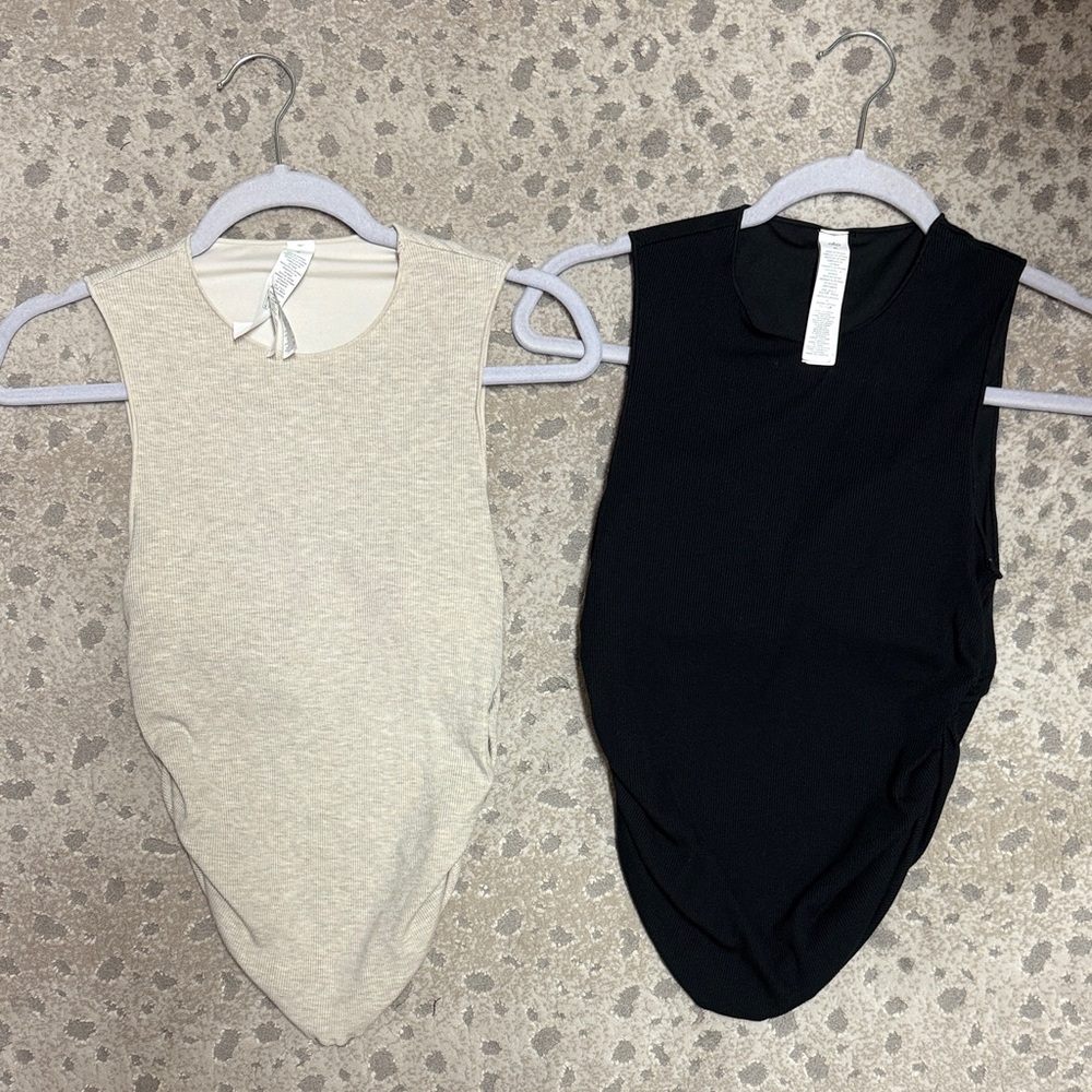 Set of 2 Alo tops size medium